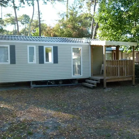 مكان تخييم Camping Sunissim Les Viviers. 4*