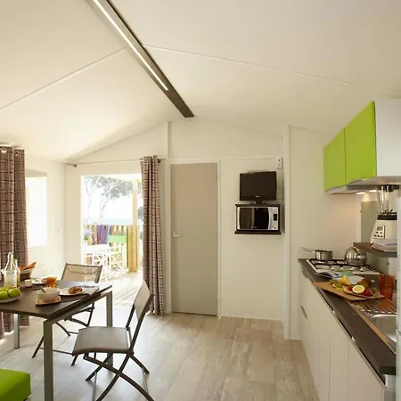 Camping Sunissim Les Viviers. 4*